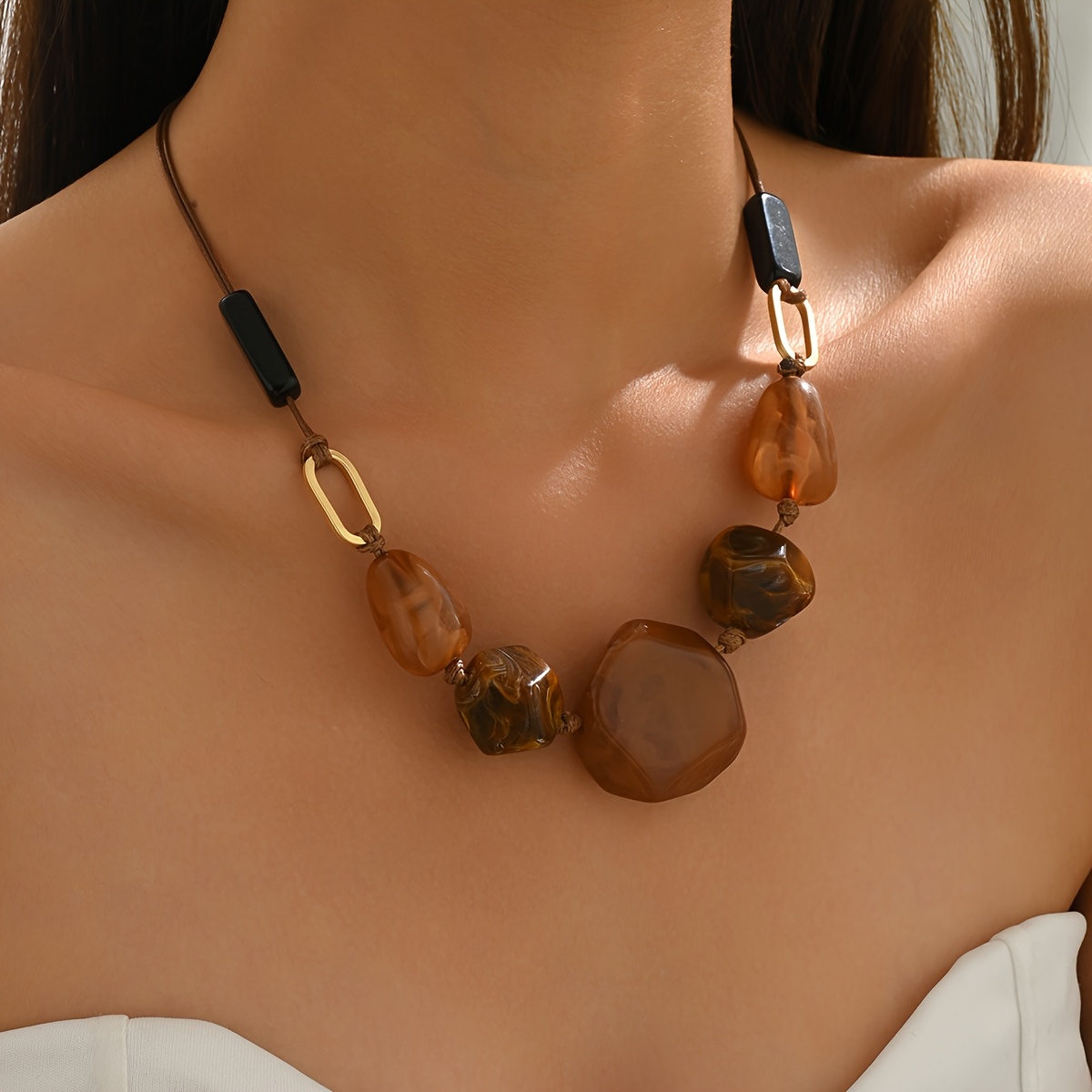 Vintage Style Bohemian Beaded Necklace with Irregular Resin Beads